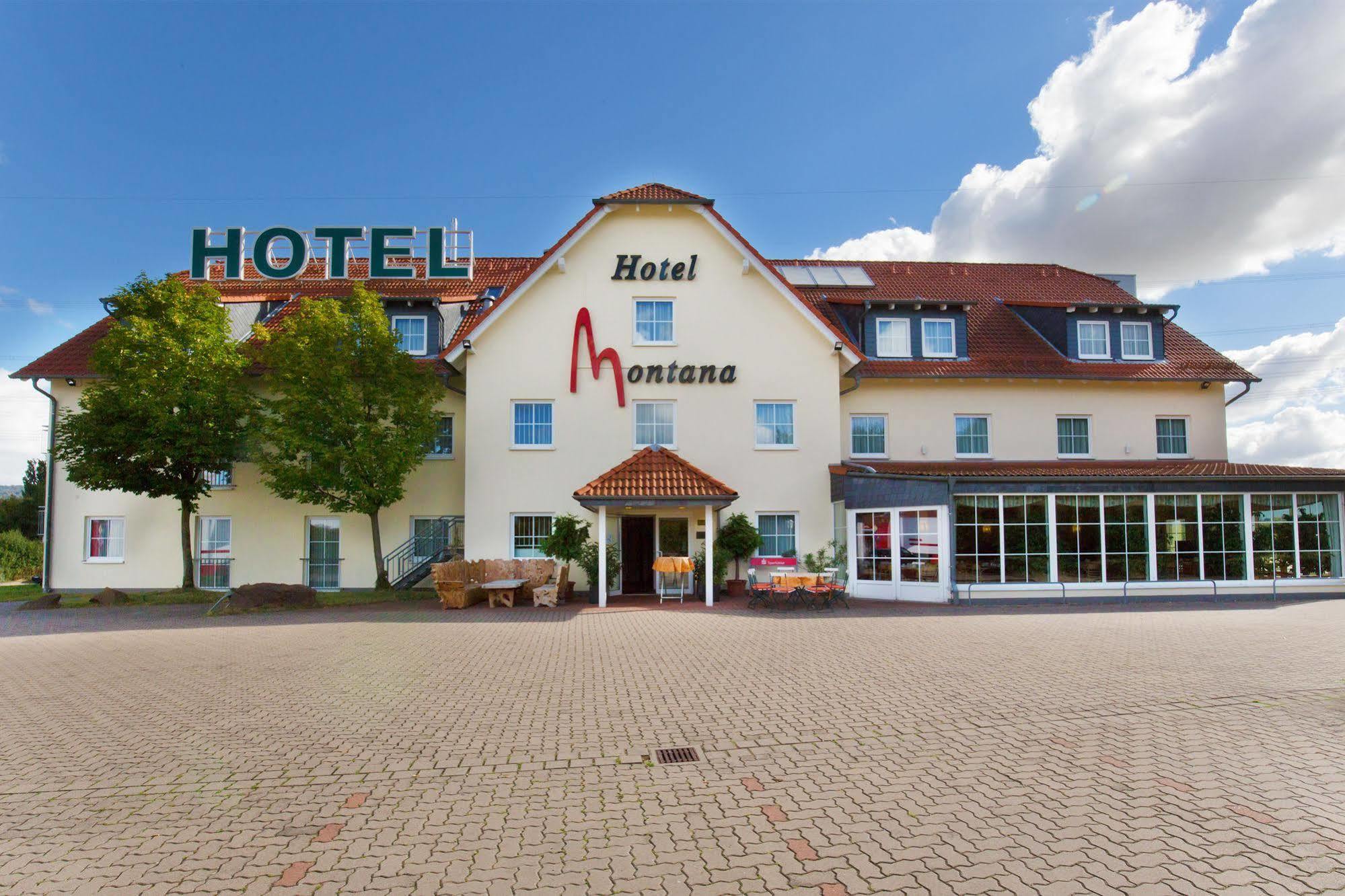 Hotel Montana Лауэнау Экстерьер фото